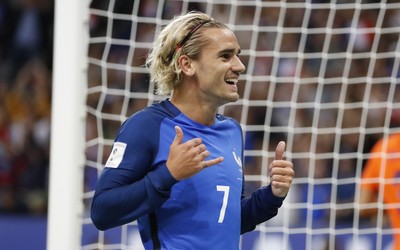 顺发体育热评-C罗点球主罚权该让了吗